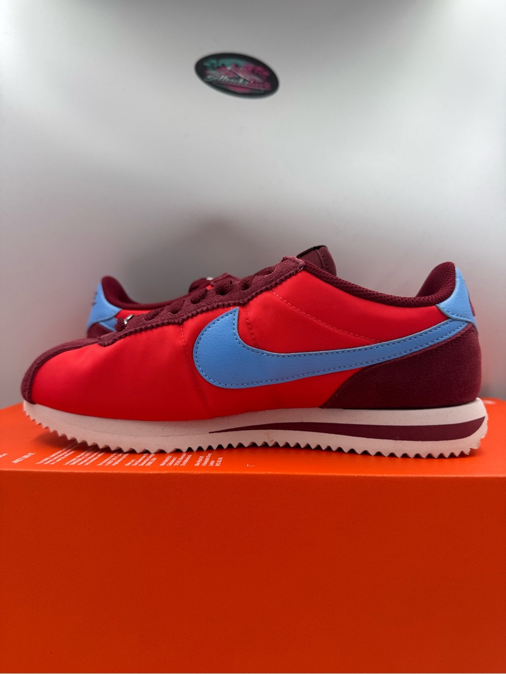 Nike Cortez Team Red Blue BRAND NEW Size 7 Women - Picture 6 of 8